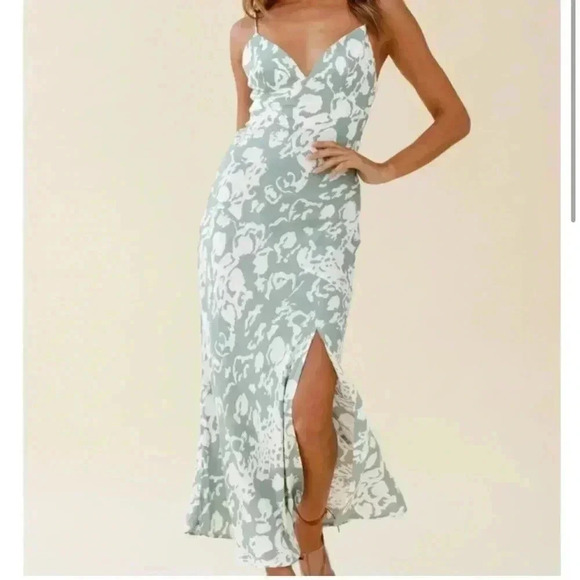 Selfie Leslie DOWNTOWN CAMI STRAP FRONT SPLIT MIDI DRESS STENCIL PRINT - Picture 3 of 12